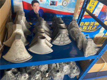 灑水車前噴鴨嘴（用于灑水車前置前噴頭，大小規(guī)格的前鴨嘴，沖洗地面）